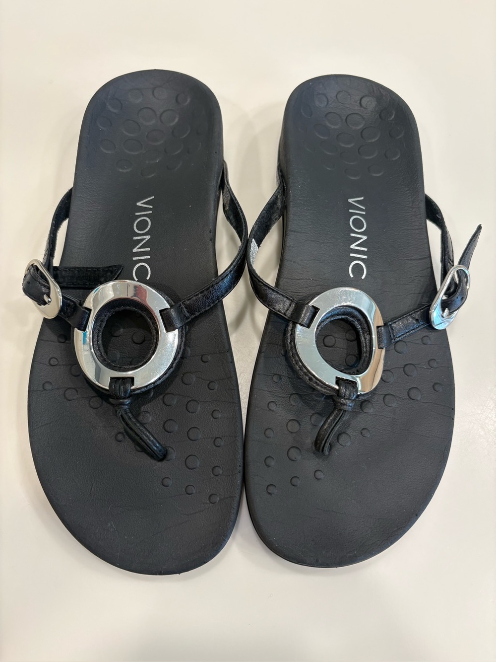 Vionic Orthaheel Karina Women’s Silver Strap Thong Sandal